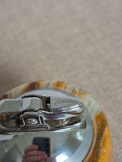 Vintage Ronson Marble table lighter