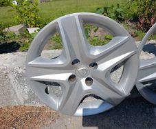 Dacia 16 in wheel trim