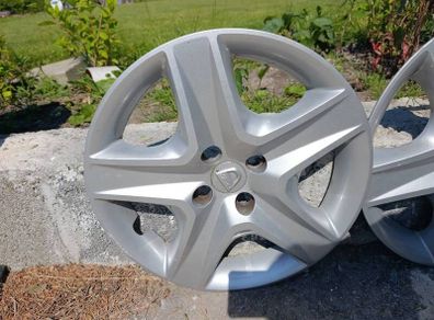 Dacia 16 in wheel trim