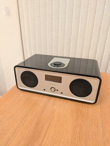 Vita Audio R2i Stereo DAB/FM Radio Speaker System (Like New)