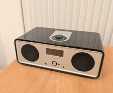 Vita Audio R2i Stereo DAB/FM Radio Speaker System (Like New)
