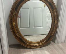 Round mirror