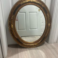 Round mirror
