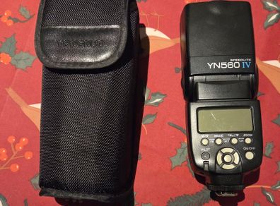 Yongnuo YN560 IV mark 4 flash plus extras
