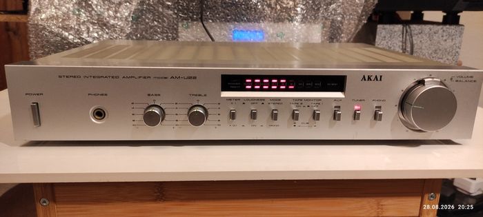 Akai AM-U22 Stereo Integrated Amplifier