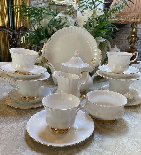 Royal Albert "Val D'or " tea set