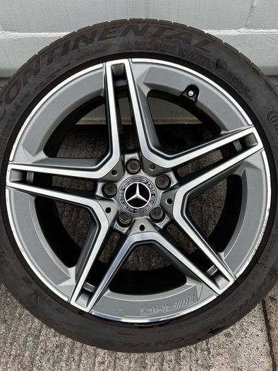 Genuine Mercedes AMG 18" Alloy Wheels - Continental Tyres