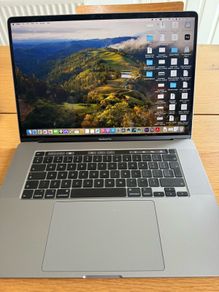 Macbook Pro 16" (2019) - Top Spec I9 - 32gb Ram - 1tb Ssd - 8gb Gpu
