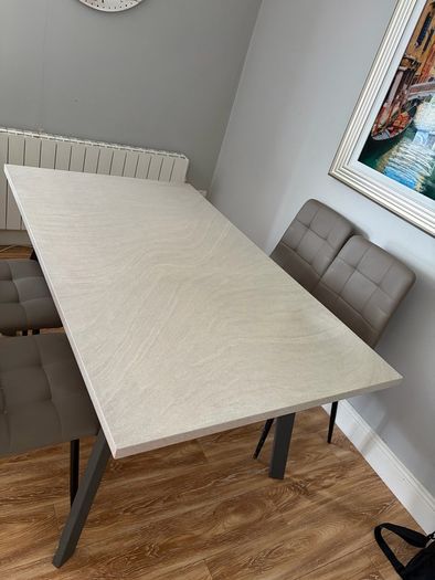 table & 4 chairs