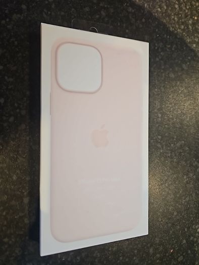 Iphone 13 pro max cover