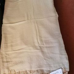 BNWT - Traits Paris cotton designer shaw/scarf