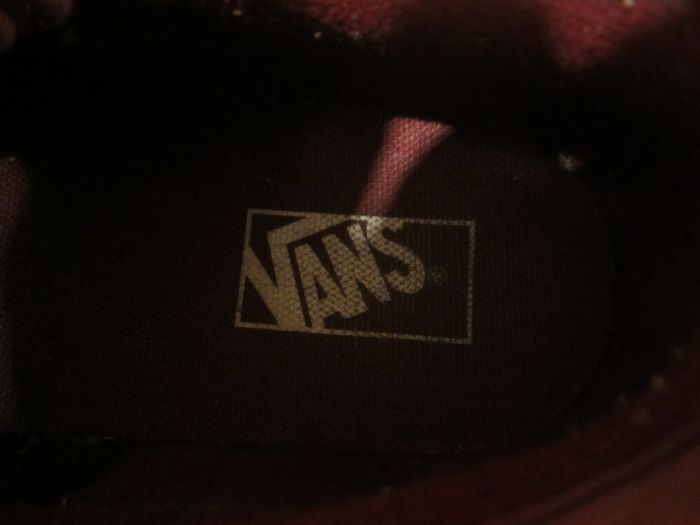 VANs   size 3    wine colour