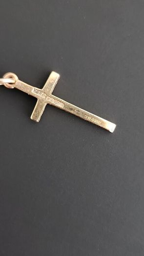 9ct gold necklace