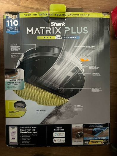 Shark Matrix Plus 2-in-1 Self-Empty Robot Vacuum Mop cleaner