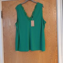 Gallery  Capri Lace Vest/Top.  S.XL- 20 (48 / 50).  B.N.W.T.