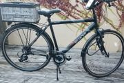 Men's Bike, Apollo Belmont Hybrid, Excellent Condition, Over 100 Euro of Extras!