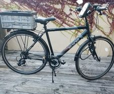 Men's Bike, Apollo Belmont Hybrid, Excellent Condition, Over 100 Euro of Extras!