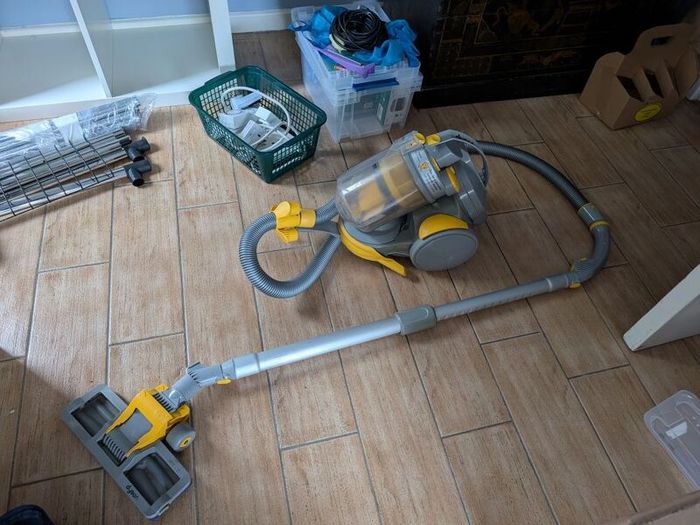 Free Dyson vacuum cleaner
