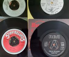 Vinyl Various Singles