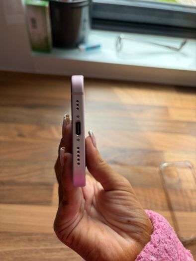iPhone 15