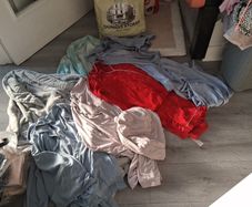 2 dressing gowns and 4 sets pjs