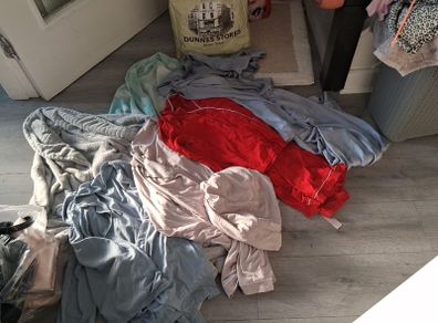 2 dressing gowns and 4 sets pjs