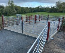 Fencing contractor