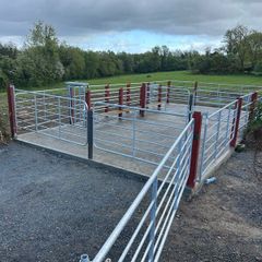 Fencing contractor