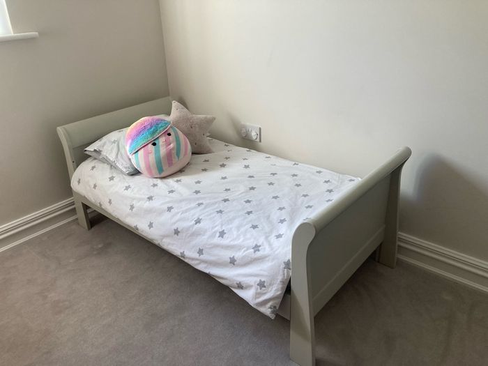 Mamas & Papas Mia Sleigh Cot Bed