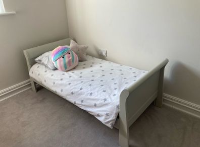 Mamas & Papas Mia Sleigh Cot Bed