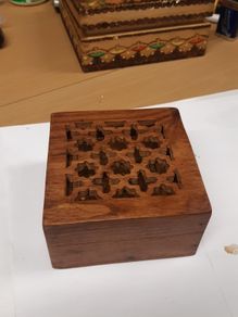 Trinket box / pot pourri