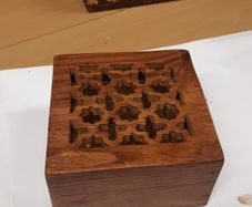 Trinket box / pot pourri