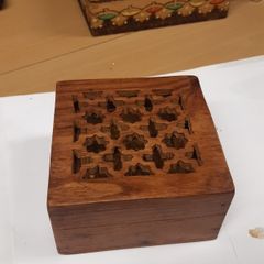 Trinket box / pot pourri