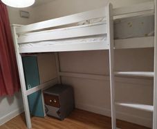 Kids bed high sleeper/loft bed
