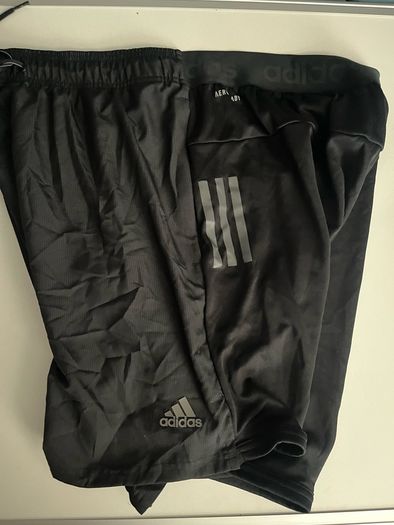 Adidas shorts aeroready size xl