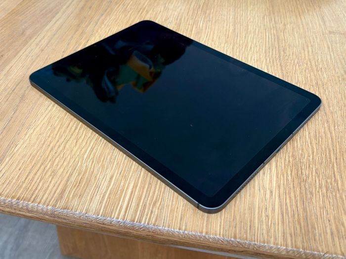 iPad Air 5th Generation WiFi + Cellular
