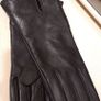 Ladies Black Genuine Leather Faux Fur Lined Gloves M-L Image 7