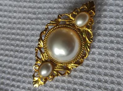 brooch