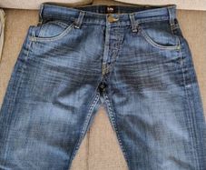LEE cotton denim shorts unisex 34 inch waist in very good condition see last three photos for exact measurements FREE STANDARD POSTAGE INCLUDED