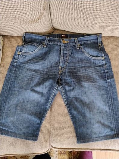 LEE cotton denim shorts unisex 34 inch waist in very good condition see last three photos for exact measurements FREE STANDARD POSTAGE INCLUDED