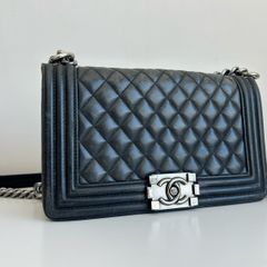 Crossbody or shoulder bag