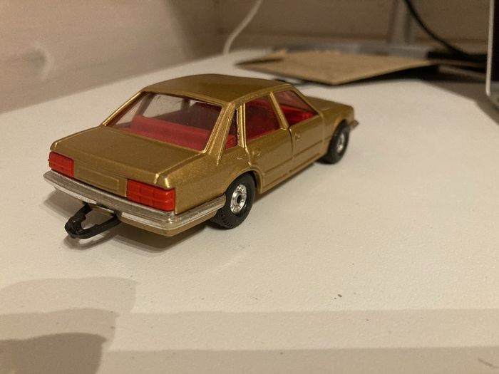 Corgi Opel Senator