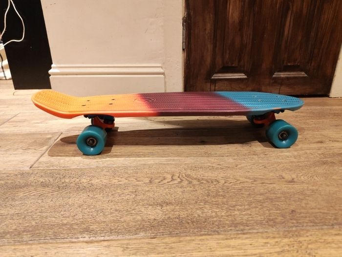 Penny Board + Helmet