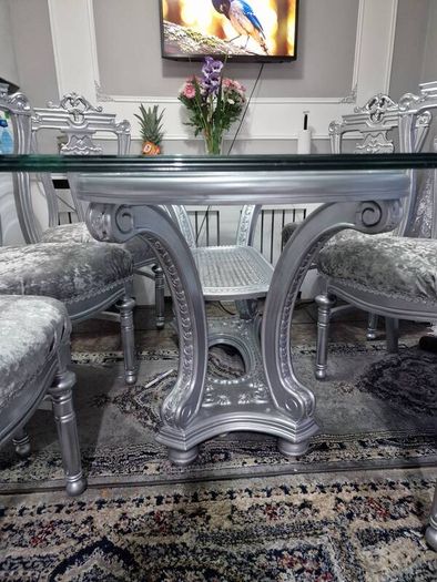 table& chairs