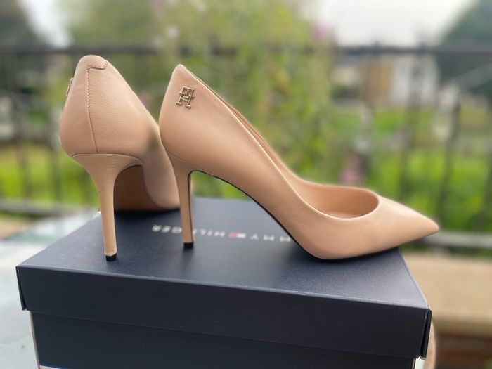 Hilfiger high heel shoes