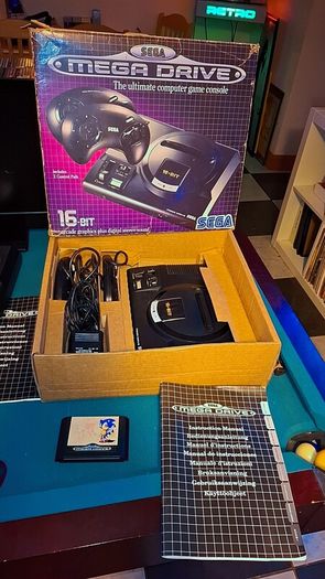 Sega Megadrive in original box.. tested and working perfect