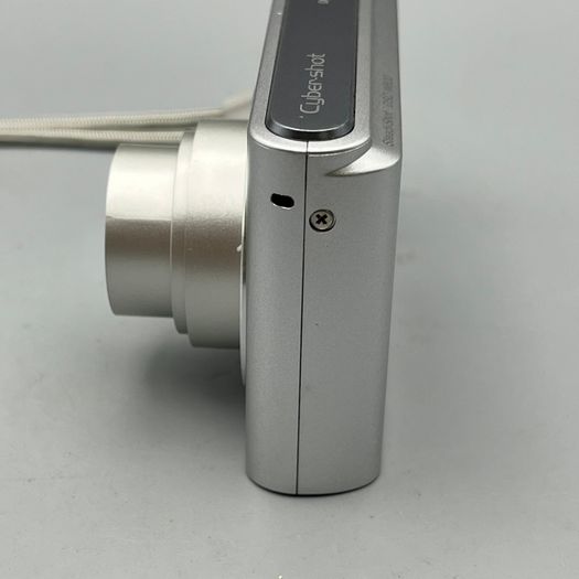 Sony DSC-W800 20.1MP Digital Camera Silver - Full Kit