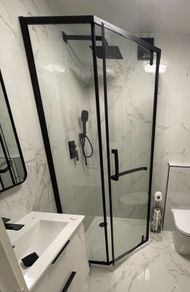 Corner shower tray - brand new 900x900mm