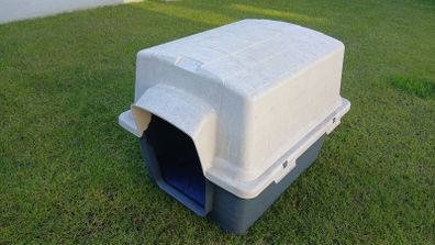 Plastic Dog or Cat Kennel/House with Navy Blue Cushion