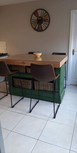 Rustic kitchen island with double overhang